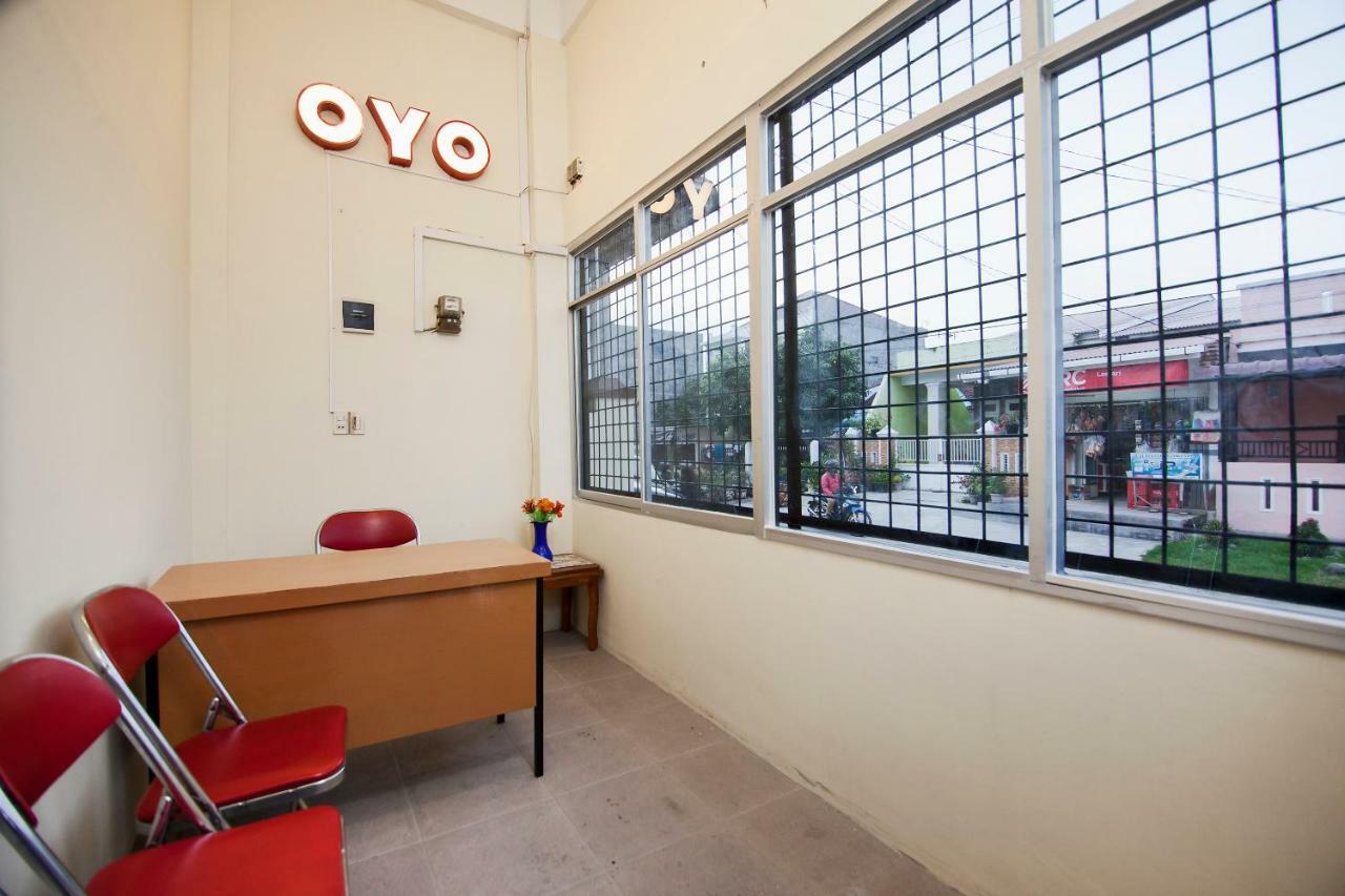 Oyo885唐库尔公寓 棉兰 外观 照片