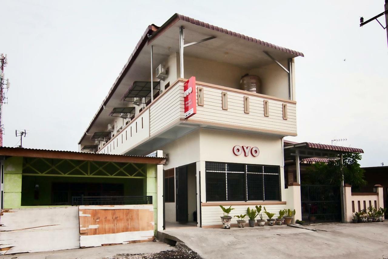 Oyo885唐库尔公寓 棉兰 外观 照片